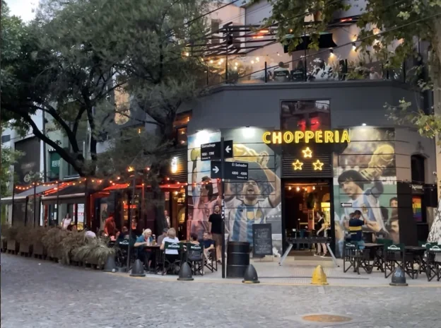 Fachada de La Choppería de Palermo en El Salvador 4804